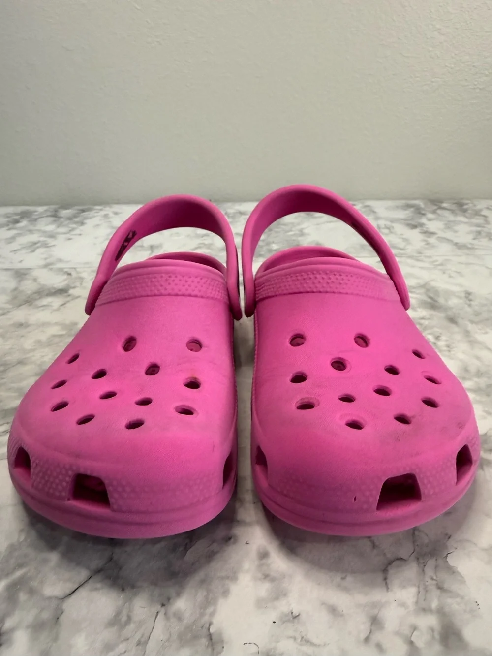 Crocs Kids Classic Pink Clogs/Sandals Size Junior 3